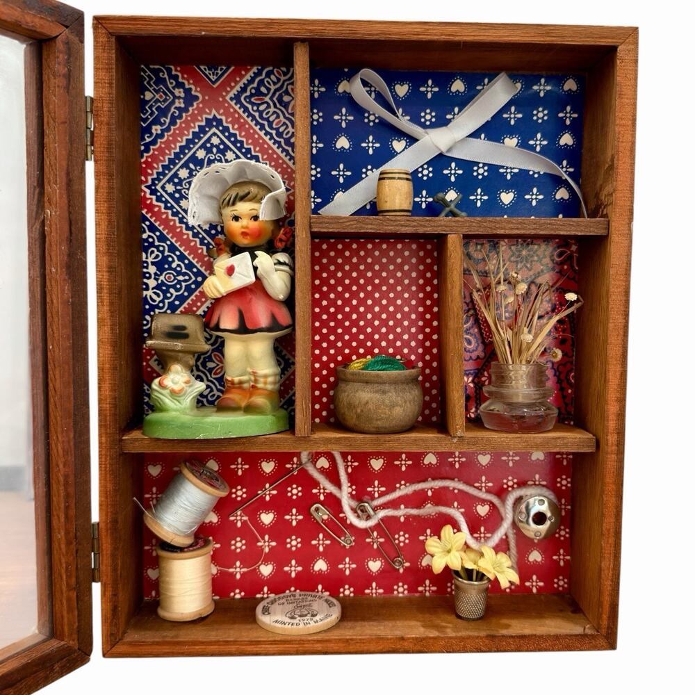 Vintage Wood Glass Wall Shadow Box Diorama Trinket Shelf 1970S Hummel Sewing - Picture 6 of 16